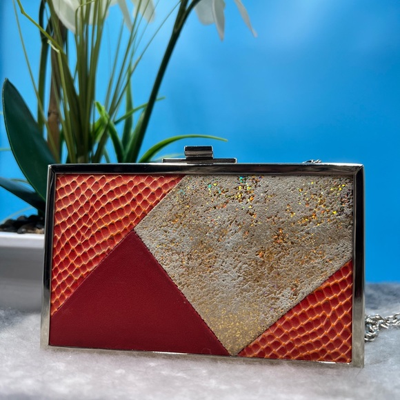 ❤️ Halston Heritage clutch handbag ❤️ - Picture 1 of 5